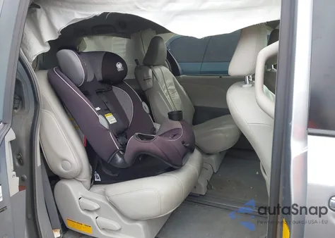 2012 Toyota Sienna Xle V6 8 Passenger from USA, damaged, VIN 5TDYK3DC0CS194601